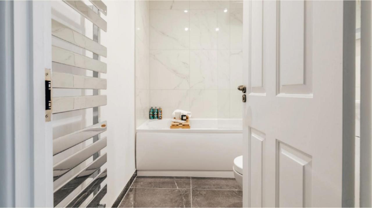 The Portland Apartment - Georgian Building With Parking Bath Exteriér fotografie